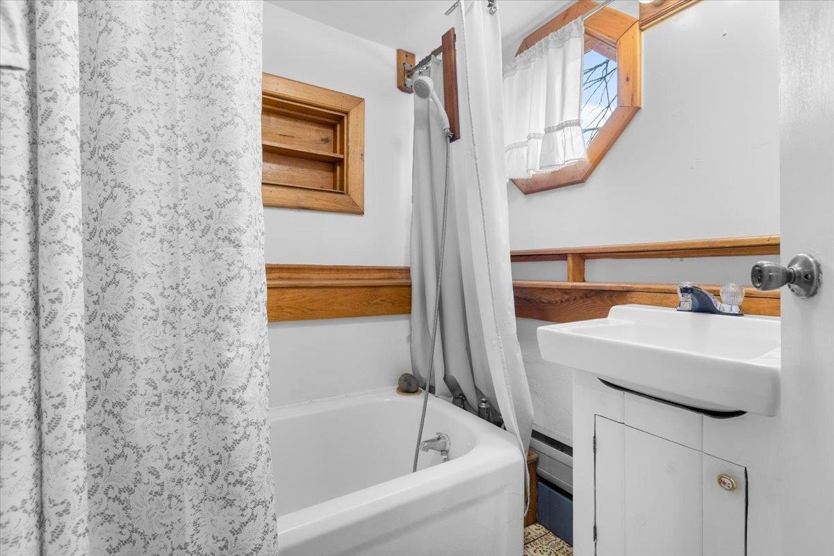 142 King Pond Road Woodbury, VT 05650 - Photo 9 of 60