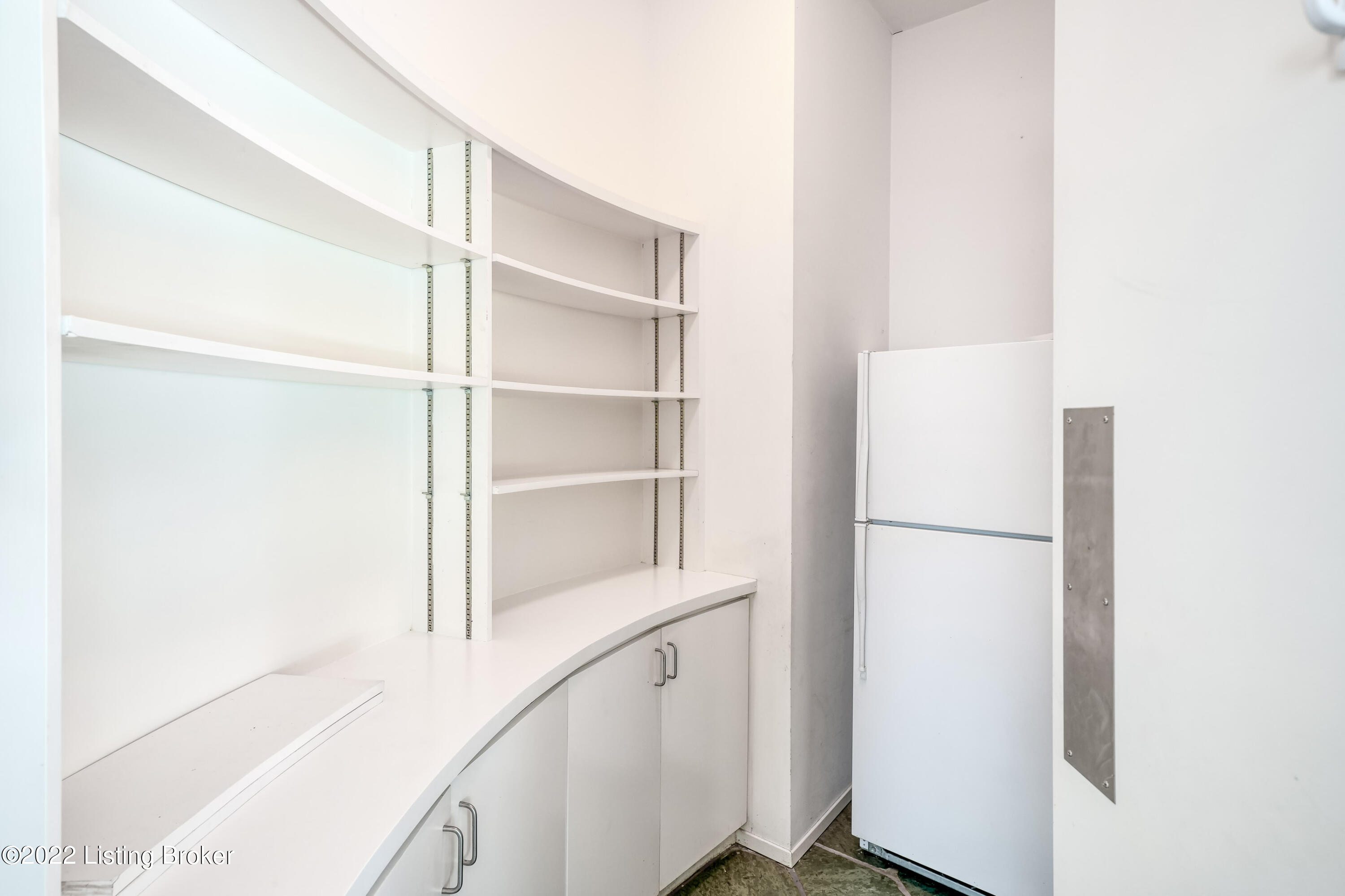 11602 Chapel Hill Road Prospect, KY 40059 - Photo 10 of 53 025 - 20210620-704244