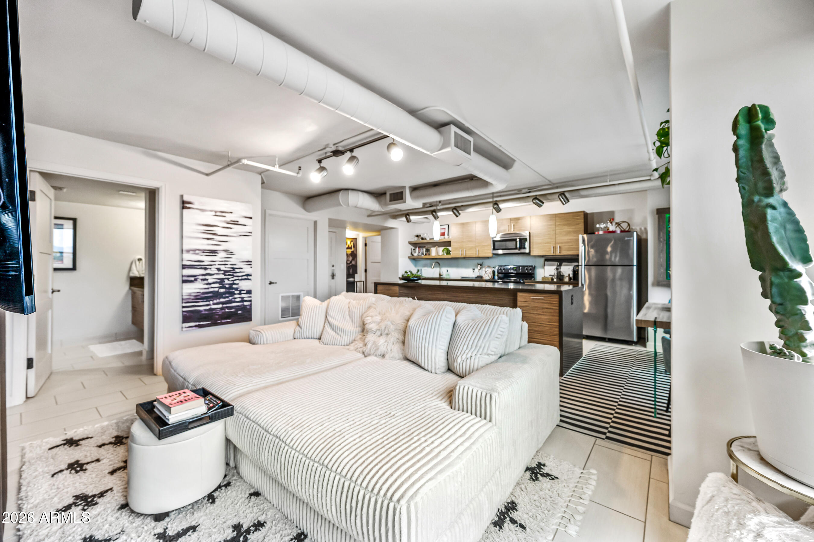 535 West Thomas Road, Unit 407 Phoenix, AZ 85013 - Photo 43 of 43 Open floorplan!