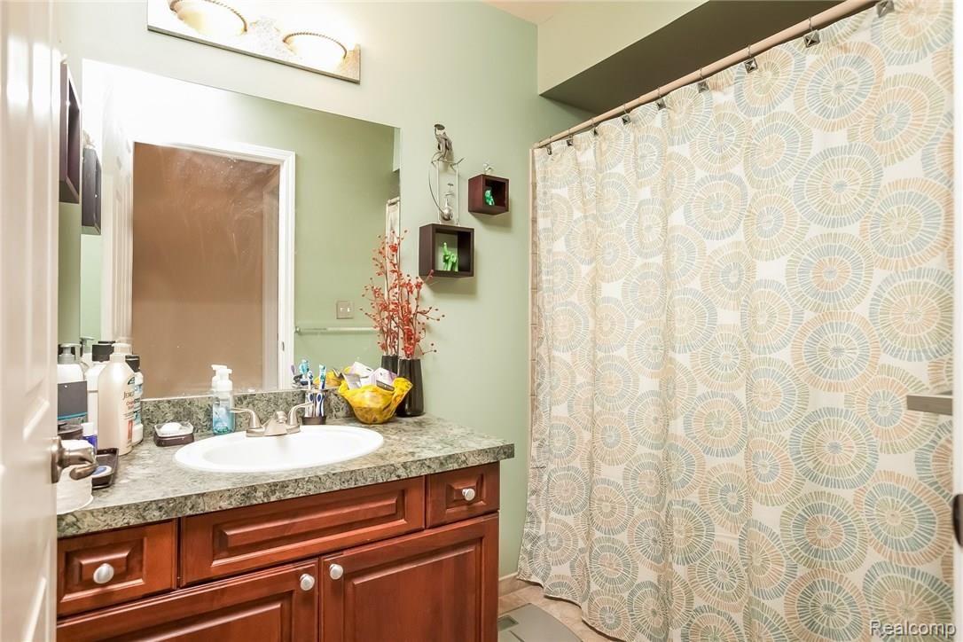3552 Tremonte Circle, Unit 132 Rochester, MI 48306 - Photo 5 of 23 tremonte19.jpg