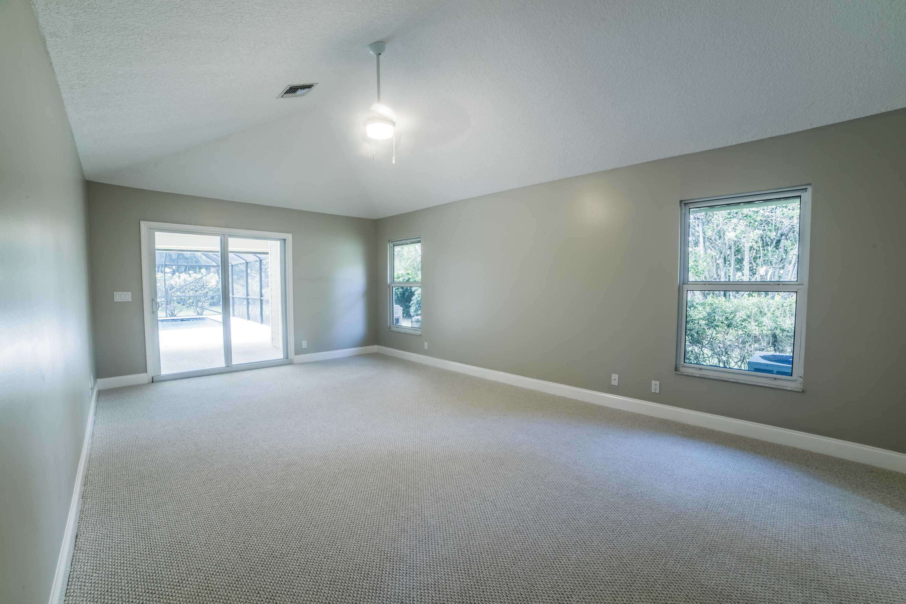 6230 Wood Lake Road Jupiter, FL 33458 - Photo 18 of 44 Master Bedroom with Vaulted Ceilings.jpg