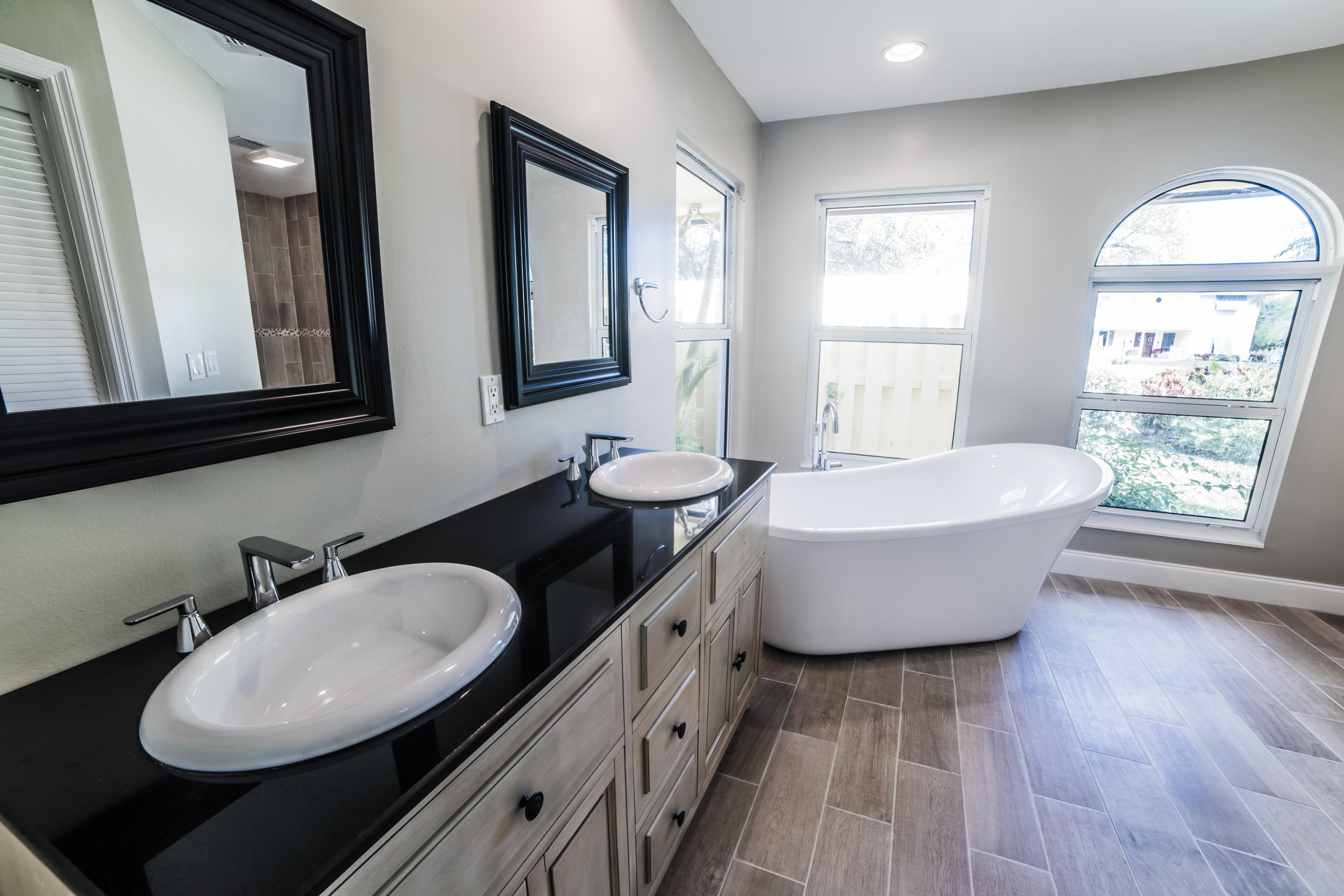 6230 Wood Lake Road Jupiter, FL 33458 - Photo 20 of 44 Master Bath.jpg