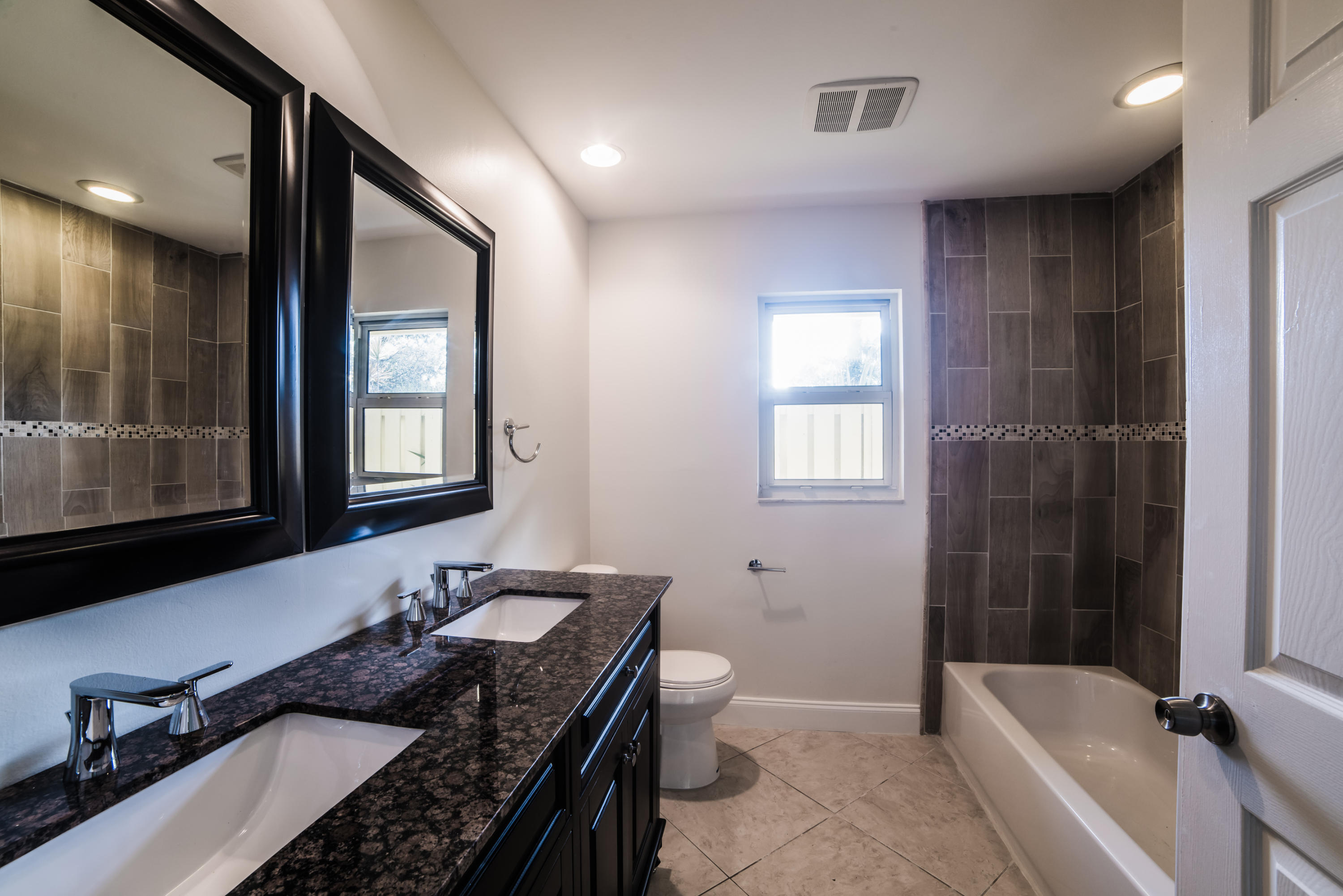 6230 Wood Lake Road Jupiter, FL 33458 - Photo 28 of 44 Bath2.jpg