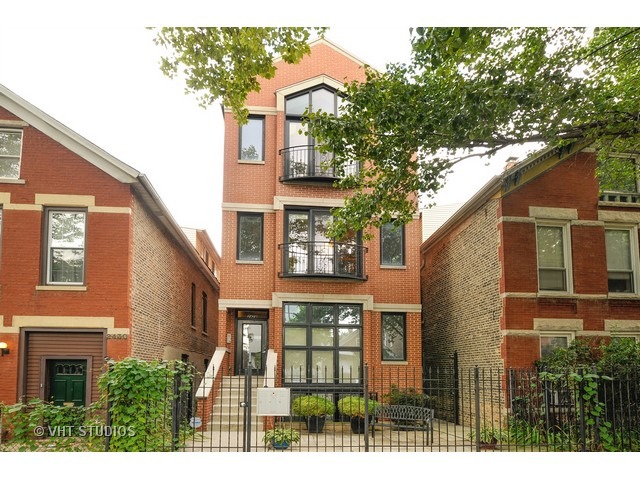 2428 West Thomas Street, Unit 2 Chicago, IL 60622 - Photo 1 of 10
