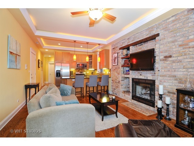 2428 West Thomas Street, Unit 2 Chicago, IL 60622 - Photo 4 of 10