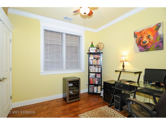 2428 West Thomas Street, Unit 2 Chicago, IL 60622 - Photo 8 of 10