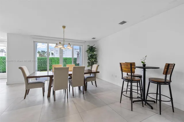 $6,500 | 10330 Northwest 68th Street, Doral, FL 33178