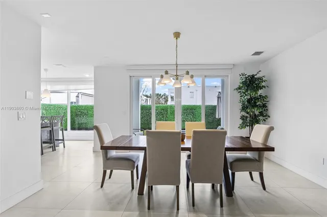 $6,500 | 10330 Northwest 68th Street, Doral, FL 33178