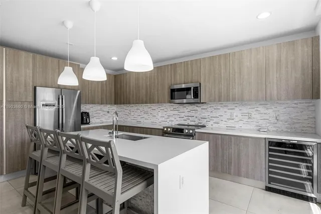 $6,500 | 10330 Northwest 68th Street, Doral, FL 33178