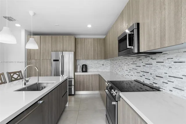 $6,500 | 10330 Northwest 68th Street, Doral, FL 33178