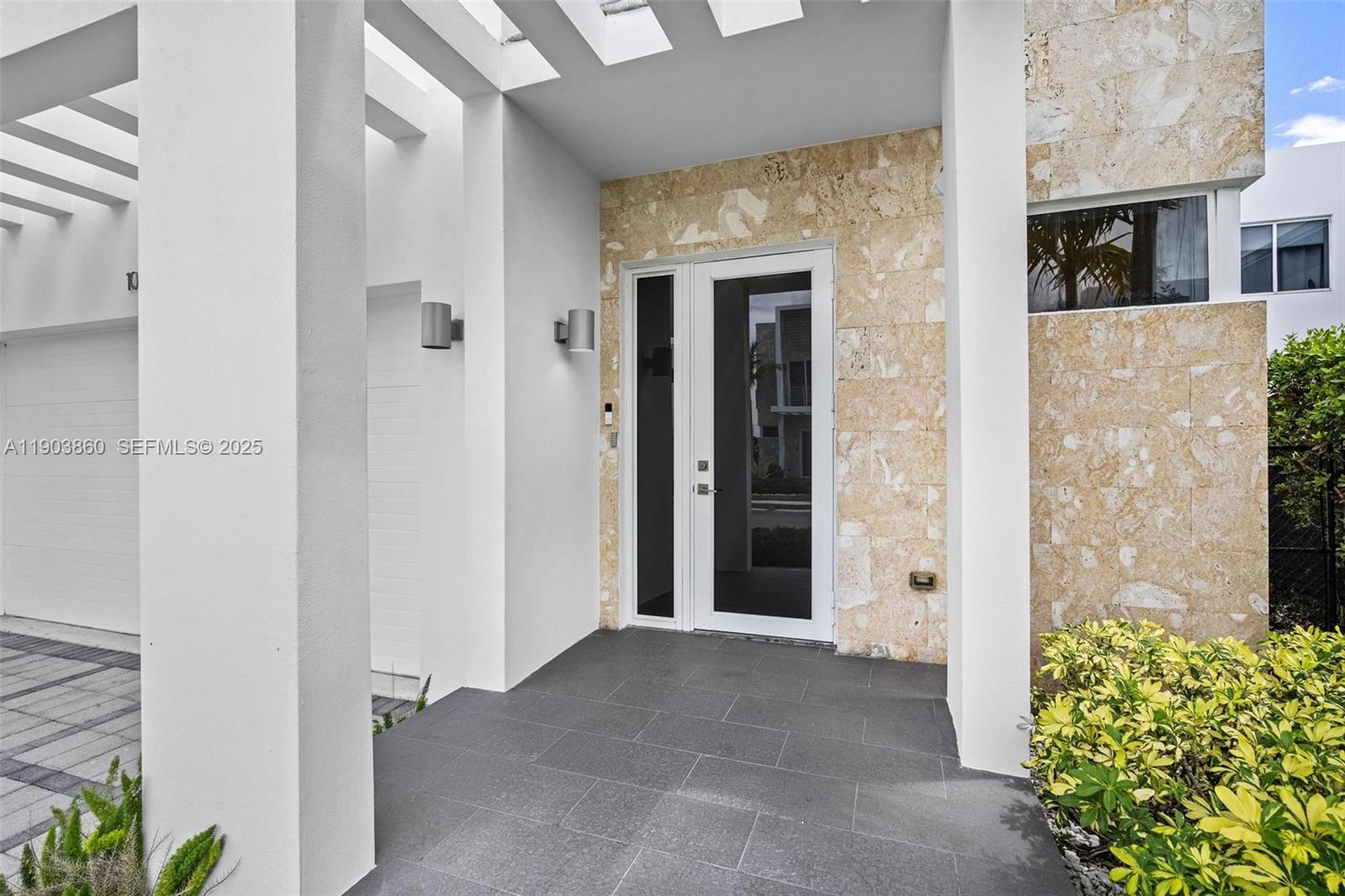 10330 Northwest 68th Street Doral, FL 33178 - Photo 4 of 60