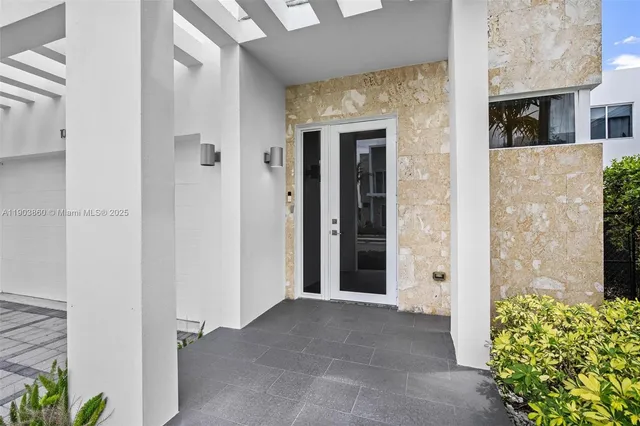 $6,500 | 10330 Northwest 68th Street, Doral, FL 33178