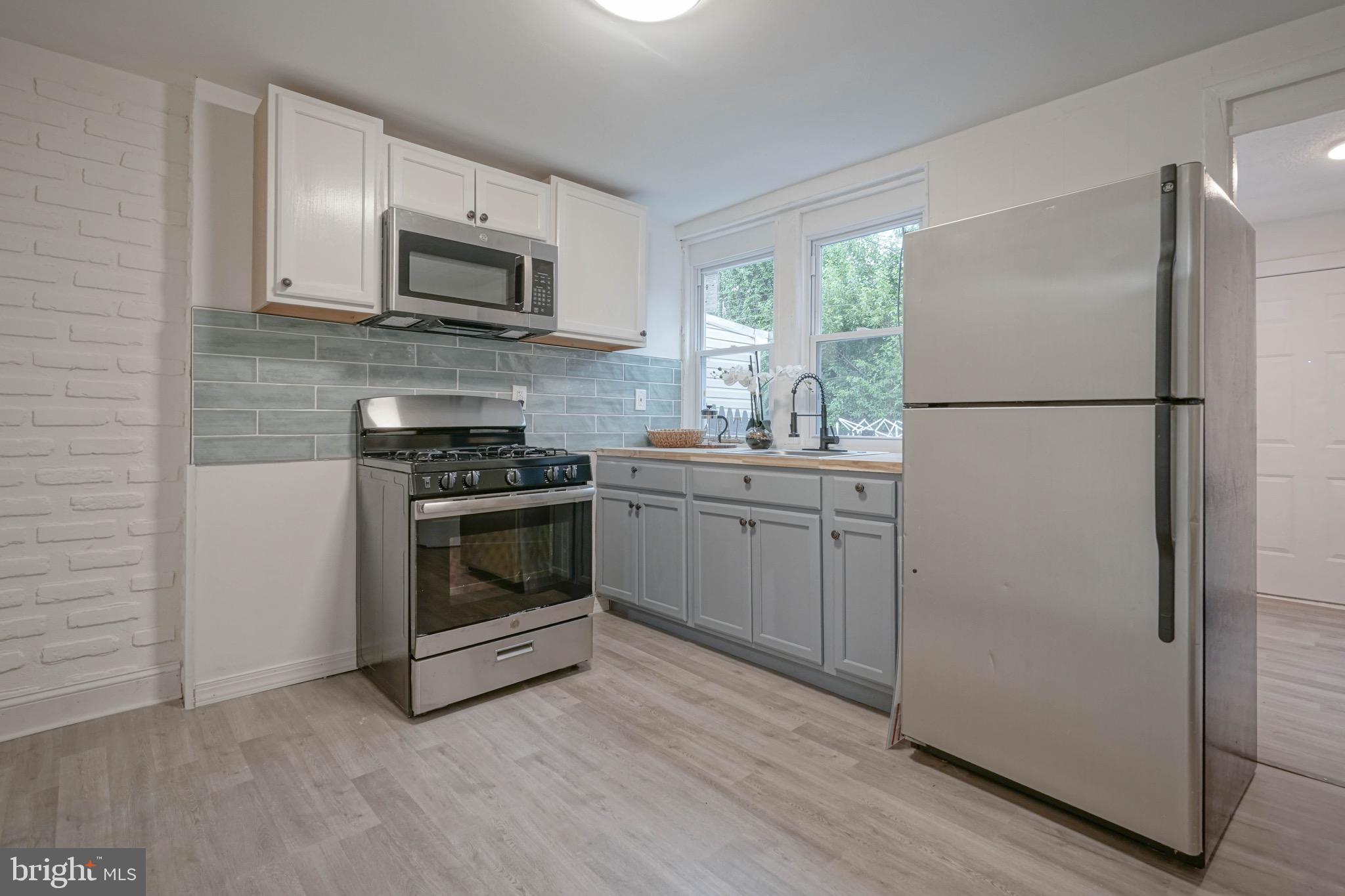 1069 Collings Road Camden, NJ 08104 - Photo 4 of 21