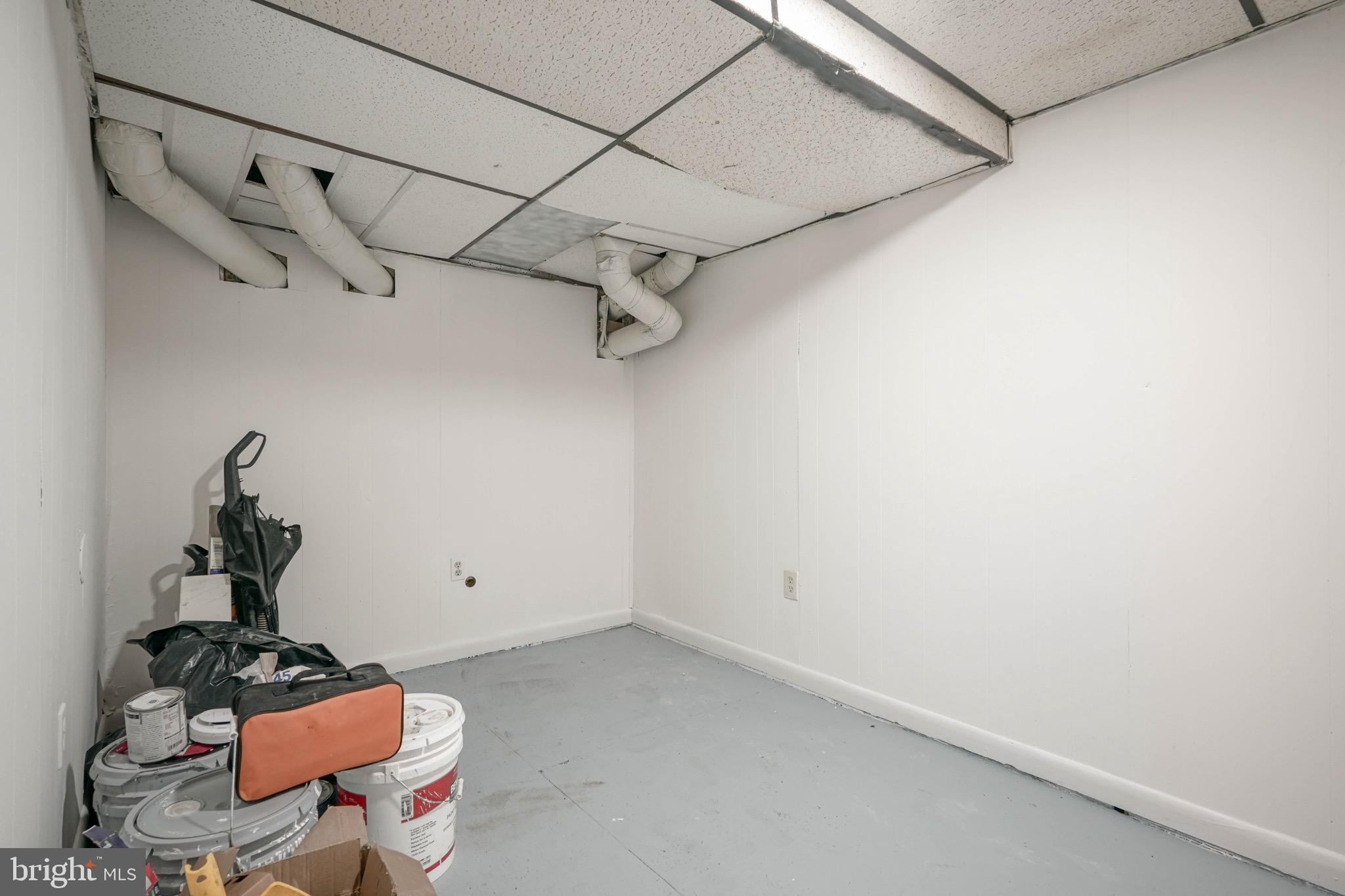1069 Collings Road Camden, NJ 08104 - Photo 10 of 21