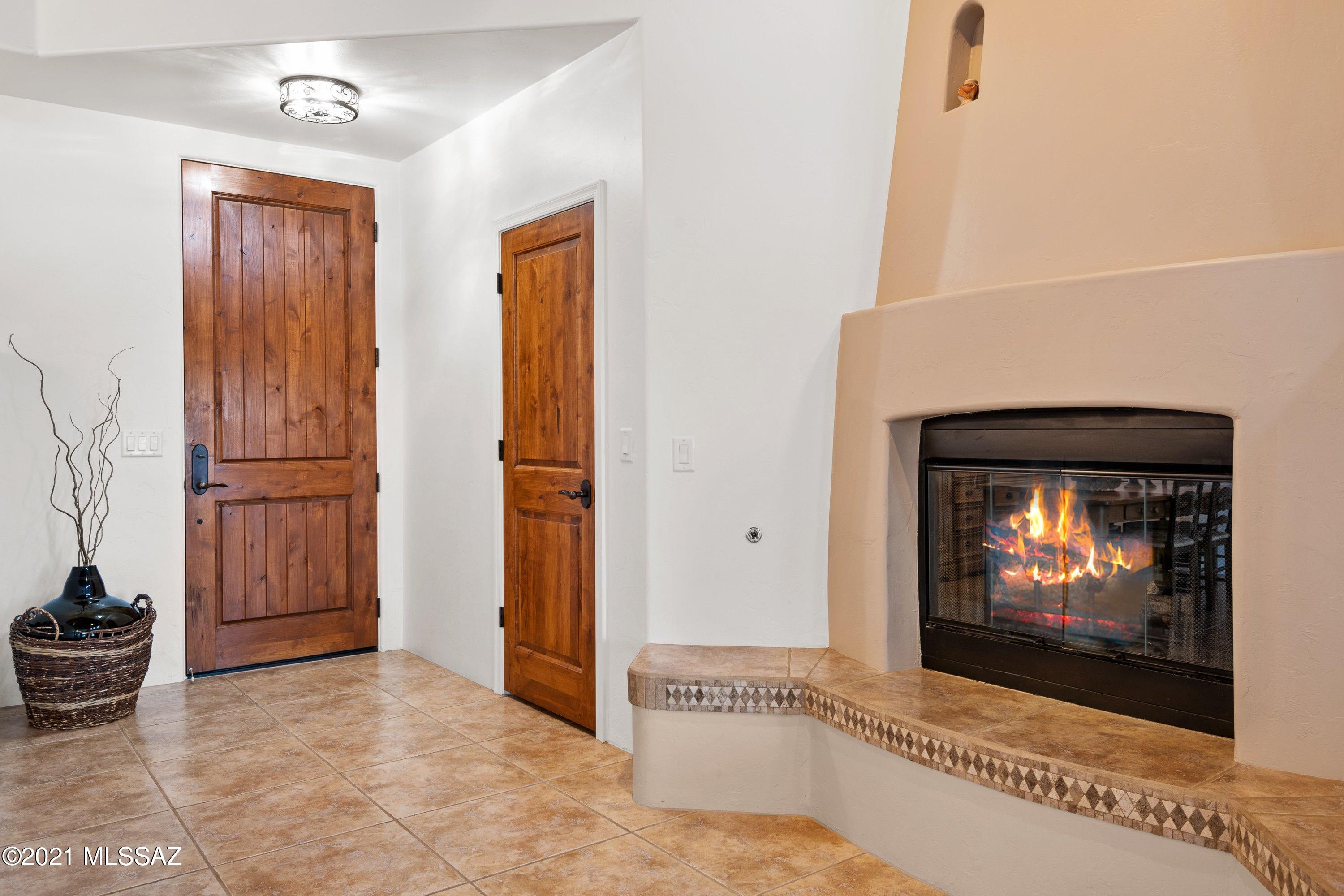 2425 West Oasis Road Oro Valley, AZ 85742 - Photo 7 of 36