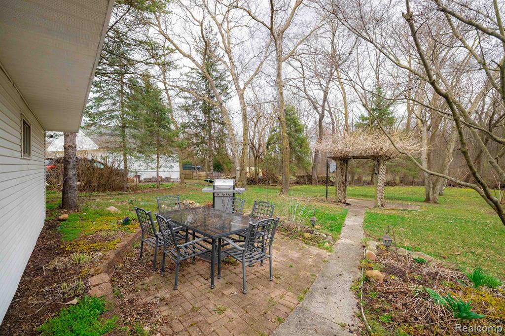 40179 Alden Road Belleville, MI 48111 - Photo 23 of 26