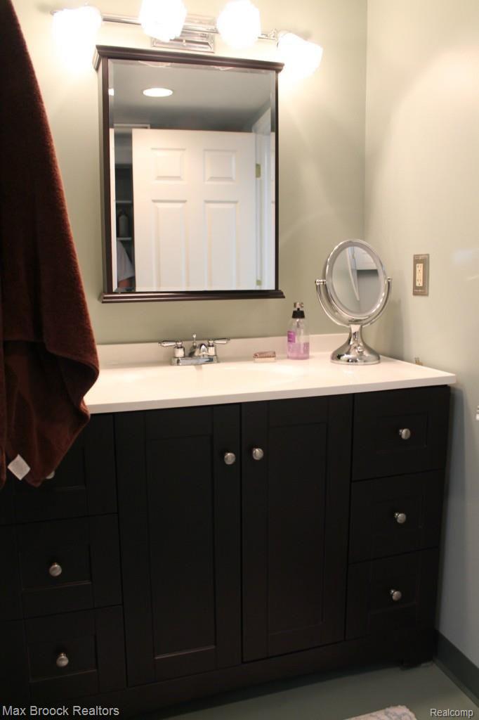 37311 Ryan Road, Unit 9 Sterling Heights, MI 48310 - Photo 15 of 29 Ryan 37311 009.jpg
