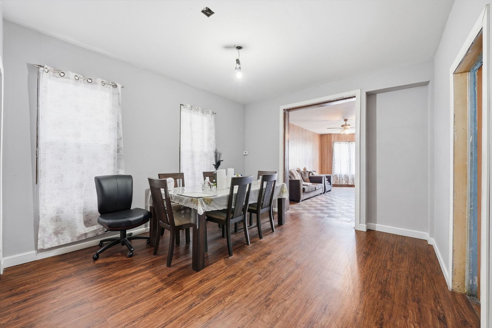 541 West Root Street Chicago, IL 60609 - Photo 9 of 21