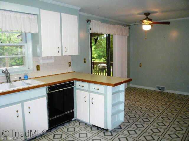 116 Oak Summit Road Winston-Salem, NC 27105 - Photo 4 of 9 Other. Eat in kitchen area