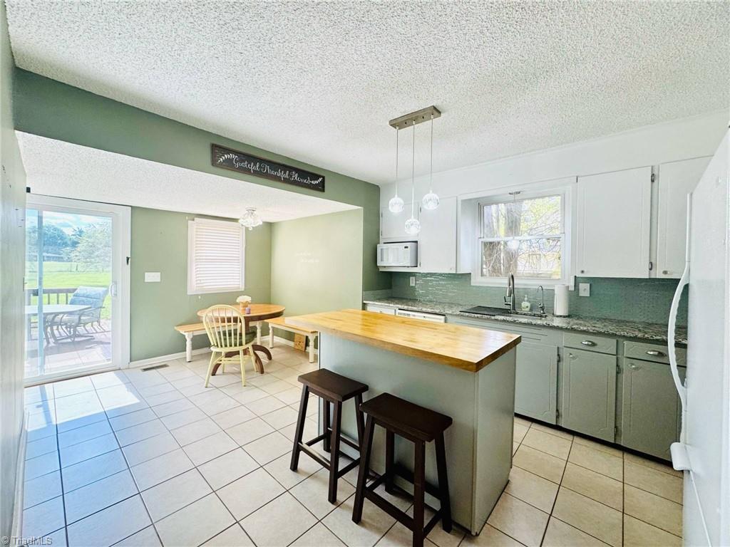 2742 Darrow Road Walkertown, NC 27051 - Photo 11 of 28 Gallery Image 11
