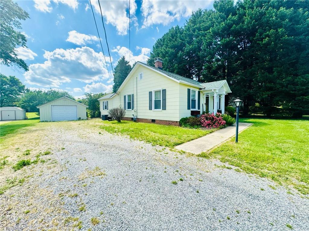 2742 Darrow Road Walkertown, NC 27051 - Photo 2 of 28 Gallery Image 2