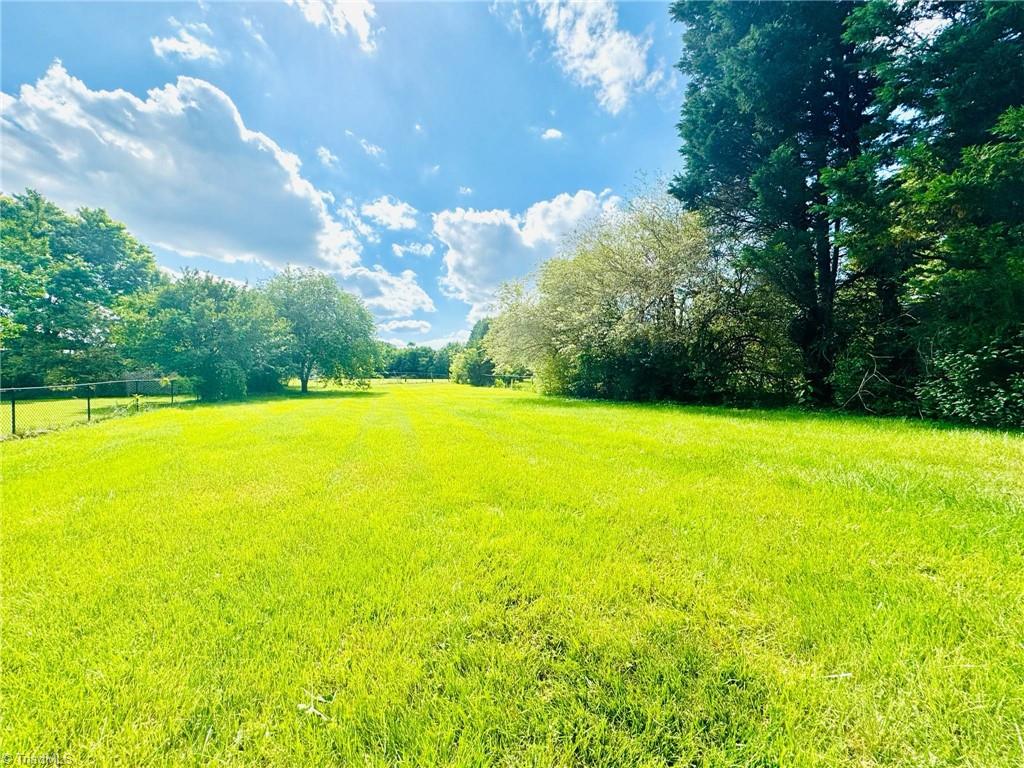 2742 Darrow Road Walkertown, NC 27051 - Photo 27 of 28 Gallery Image 27
