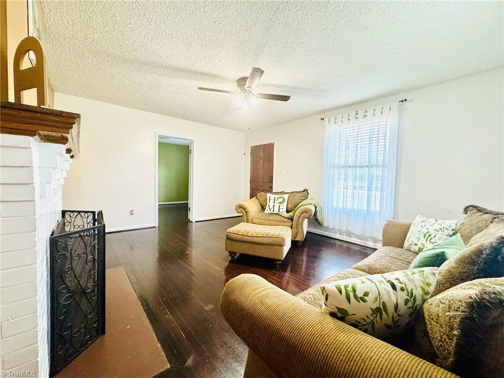 2742 Darrow Road Walkertown, NC 27051 - Photo 4 of 28 Gallery Image 4