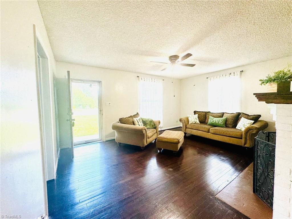 2742 Darrow Road Walkertown, NC 27051 - Photo 6 of 28 Gallery Image 6