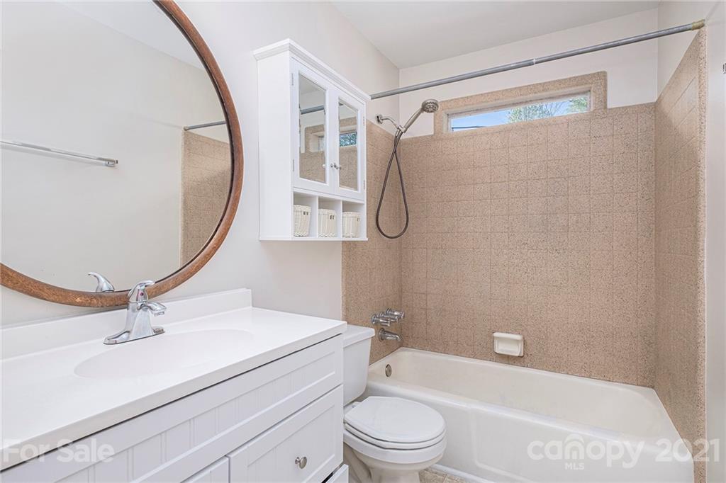 5125 Springview Road Charlotte, NC 28213 - Photo 7 of 20 Gallery Image 7
