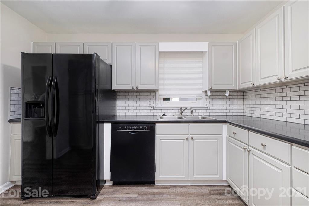 5125 Springview Road Charlotte, NC 28213 - Photo 9 of 20 Gallery Image 9