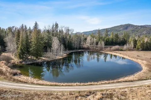 $1,467,500 | 233 James Road, Sagle, ID 83860