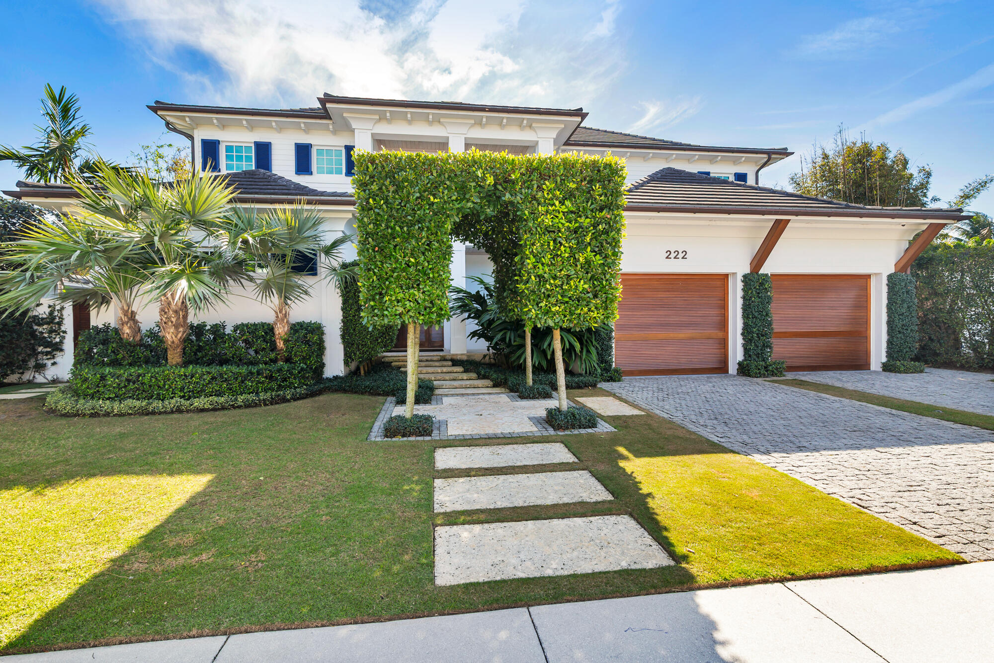 222 Arlington Road West Palm Beach, FL 33405 - Photo 2 of 32 low-4