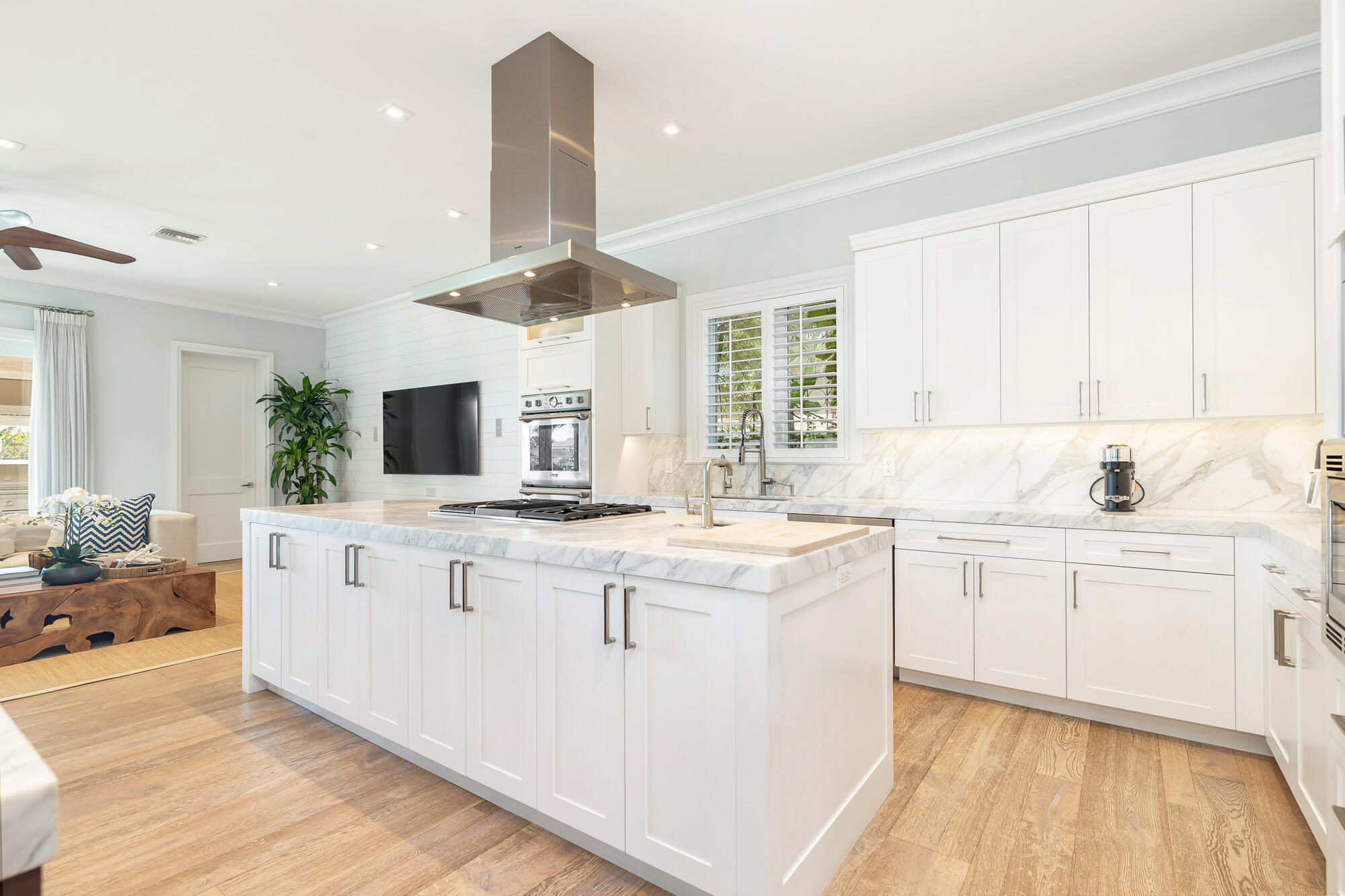 222 Arlington Road West Palm Beach, FL 33405 - Photo 9 of 32 low-11