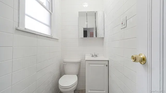 $1,188,000 | 5618 Sylvan Avenue | North Riverdale