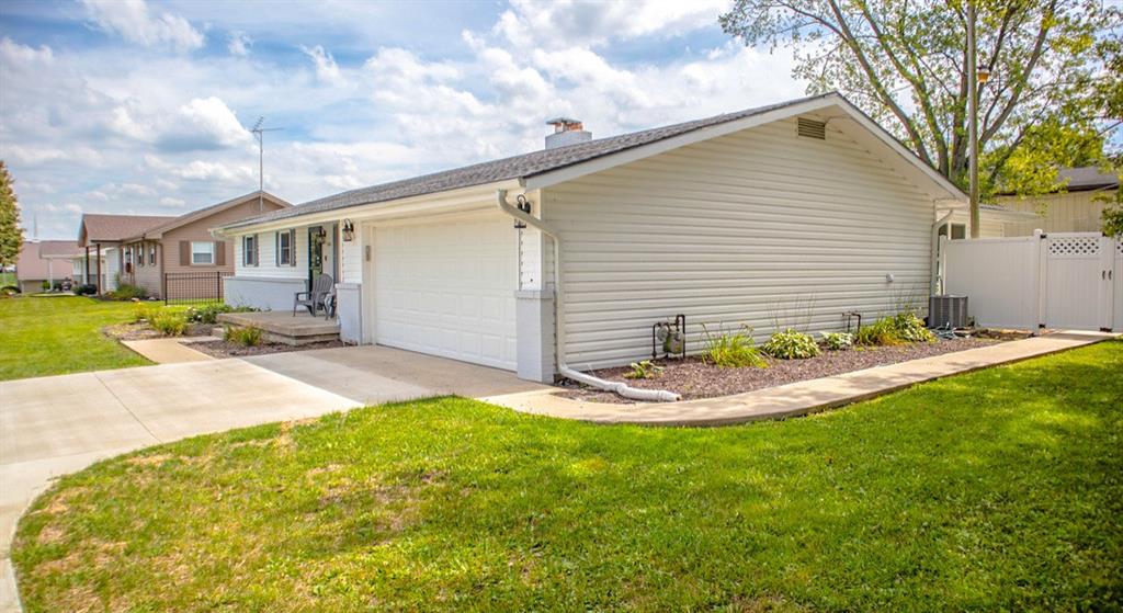 2313 East Riggin Road Muncie, IN 47303 - Photo 3 of 28