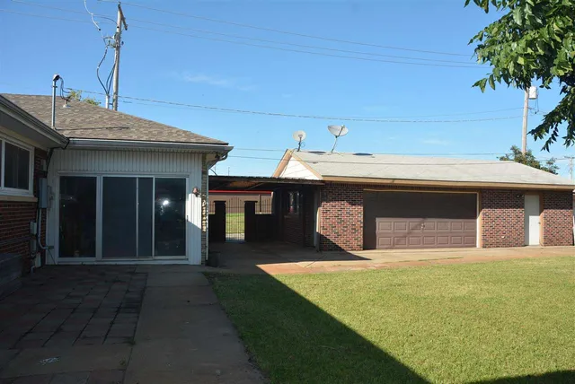 $315,000 | 3234 South Seneca Street, Wichita, KS 67217