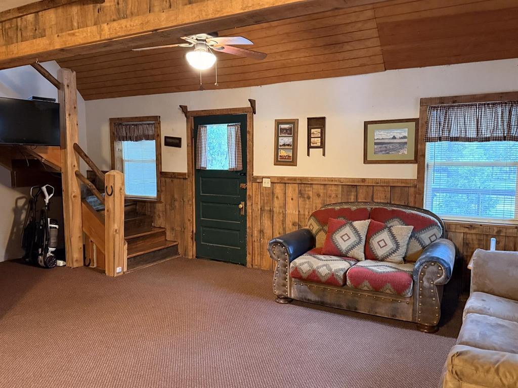 32 Esther Warren Road Etna, CA 96027 - Photo 6 of 26 32 Esther Warren25
