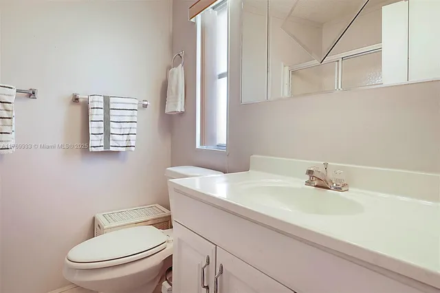 $289,900 | 102 Lake Shore Drive, Pembroke Park, FL 33009