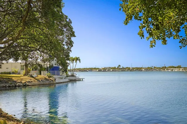 $289,900 | 102 Lake Shore Drive, Pembroke Park, FL 33009