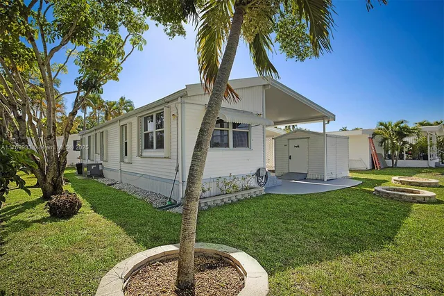 $289,900 | 102 Lake Shore Drive, Pembroke Park, FL 33009