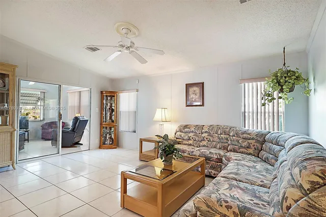 $289,900 | 102 Lake Shore Drive, Pembroke Park, FL 33009