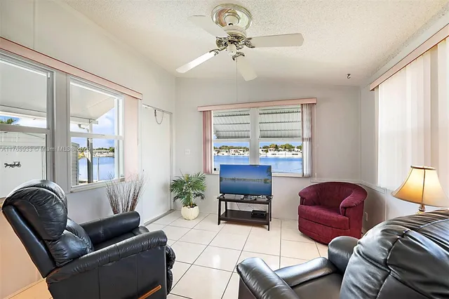 $289,900 | 102 Lake Shore Drive, Pembroke Park, FL 33009