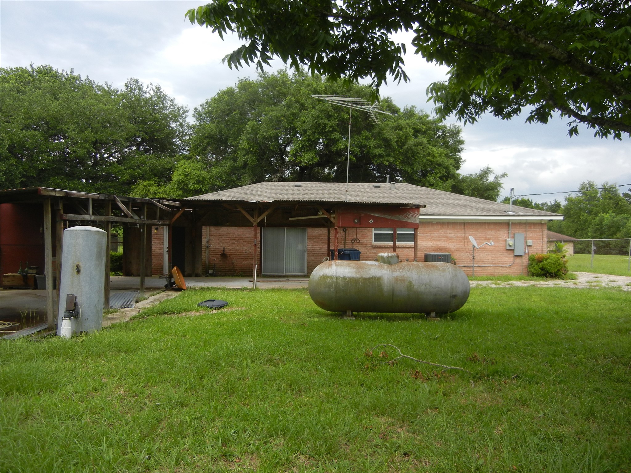 20811 Emerald Street Prairie View, TX 77484 - Photo 3 of 13 Back of home