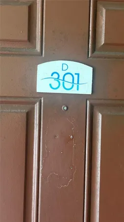 $2,100 | 15205 Northeast 6th Avenue, Unit D301, Miami, FL 33162