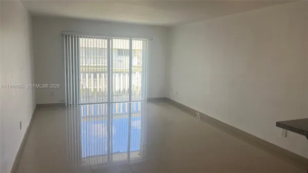 $2,100 | 15205 Northeast 6th Avenue, Unit D301, Miami, FL 33162