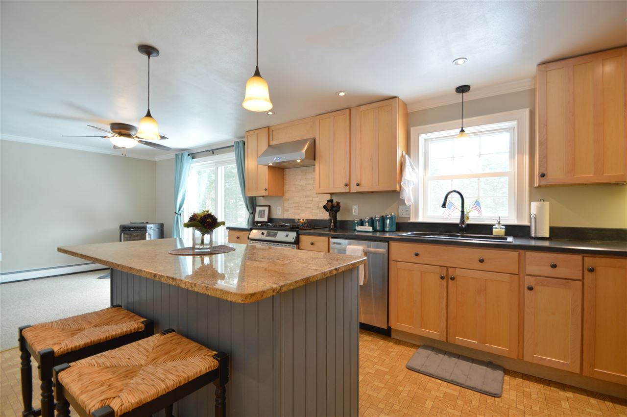 29 Old Candia Road Deerfield, NH 03037 - Photo 4 of 31