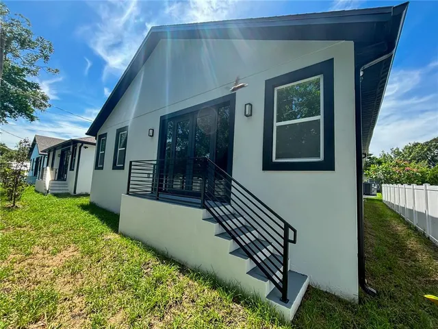 $4,000 | 2835 60th Avenue North, St. Petersburg, FL 33714