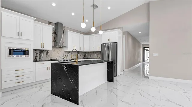 $4,000 | 2835 60th Avenue North, St. Petersburg, FL 33714