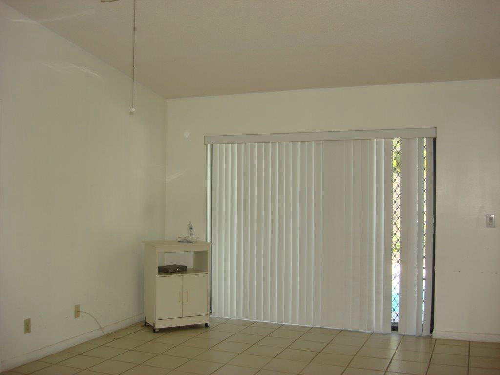 309 Sequoia Lane Boca Raton, FL 33487 - Photo 6 of 11 Master Bedroom