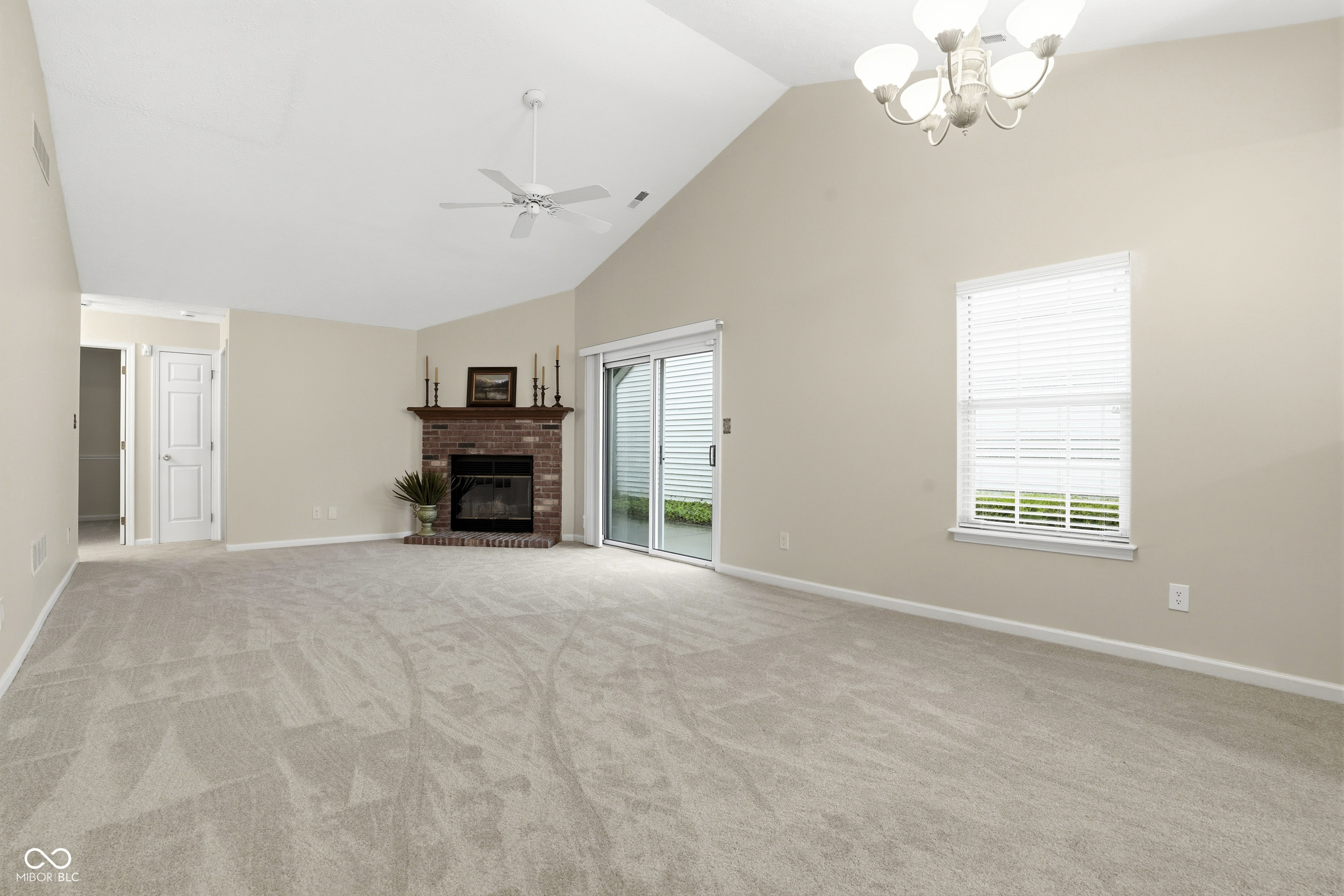 9652 Pine Ridge E Drive Fishers, IN 46038 - Photo 8 of 22